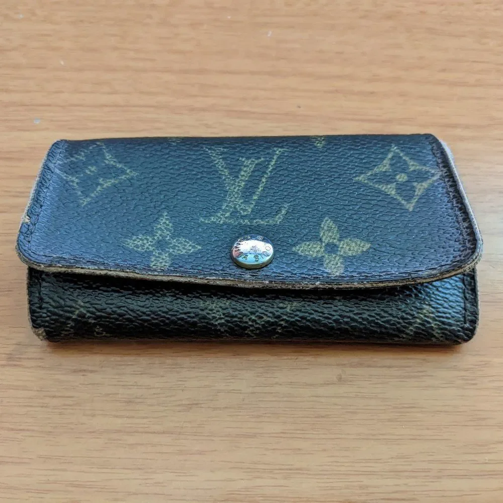 Louis Vuitton Monogram Key Holder/Wallet #1278💥PRICE DROP💥